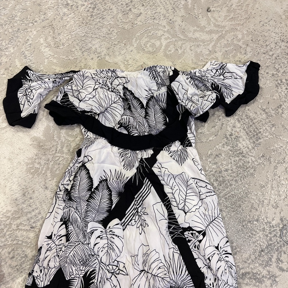 dress detached sleeves